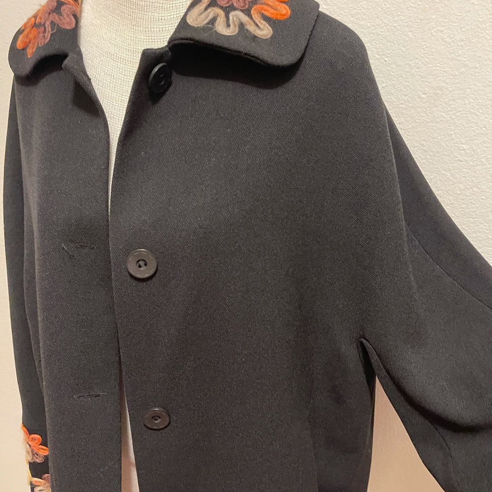 Unique jacket - Picture 8 of 12